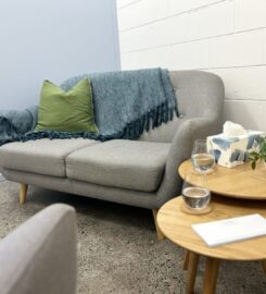 Self-contained clinic (3 consulting rooms) available for exclusive sub-lease 2 days p/w