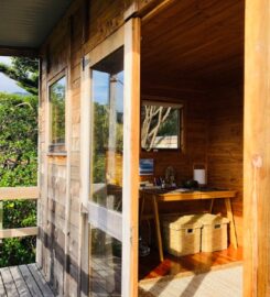 Retreat-Style Therapy Cabin for Hire – Paekākāriki