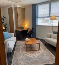 Zoe Triggs – Registered Psychotherapist