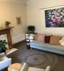 Large furnished character shared room in historic Spinks cottage